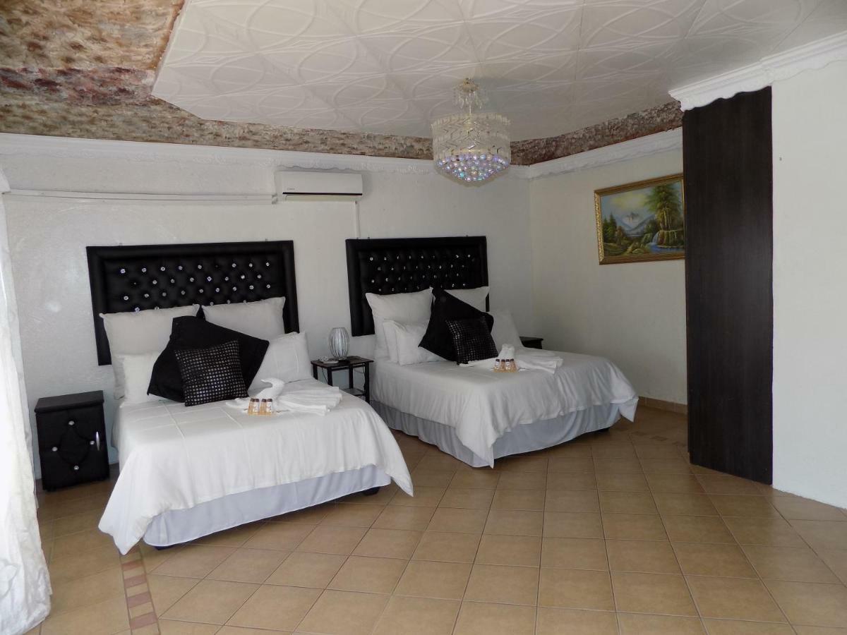 Joezebel Guesthouse Mogwase Екстер'єр фото