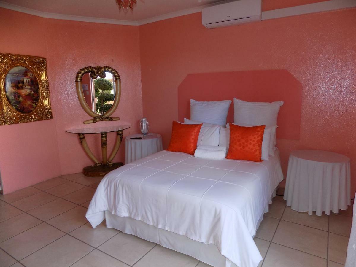 Joezebel Guesthouse Mogwase Екстер'єр фото